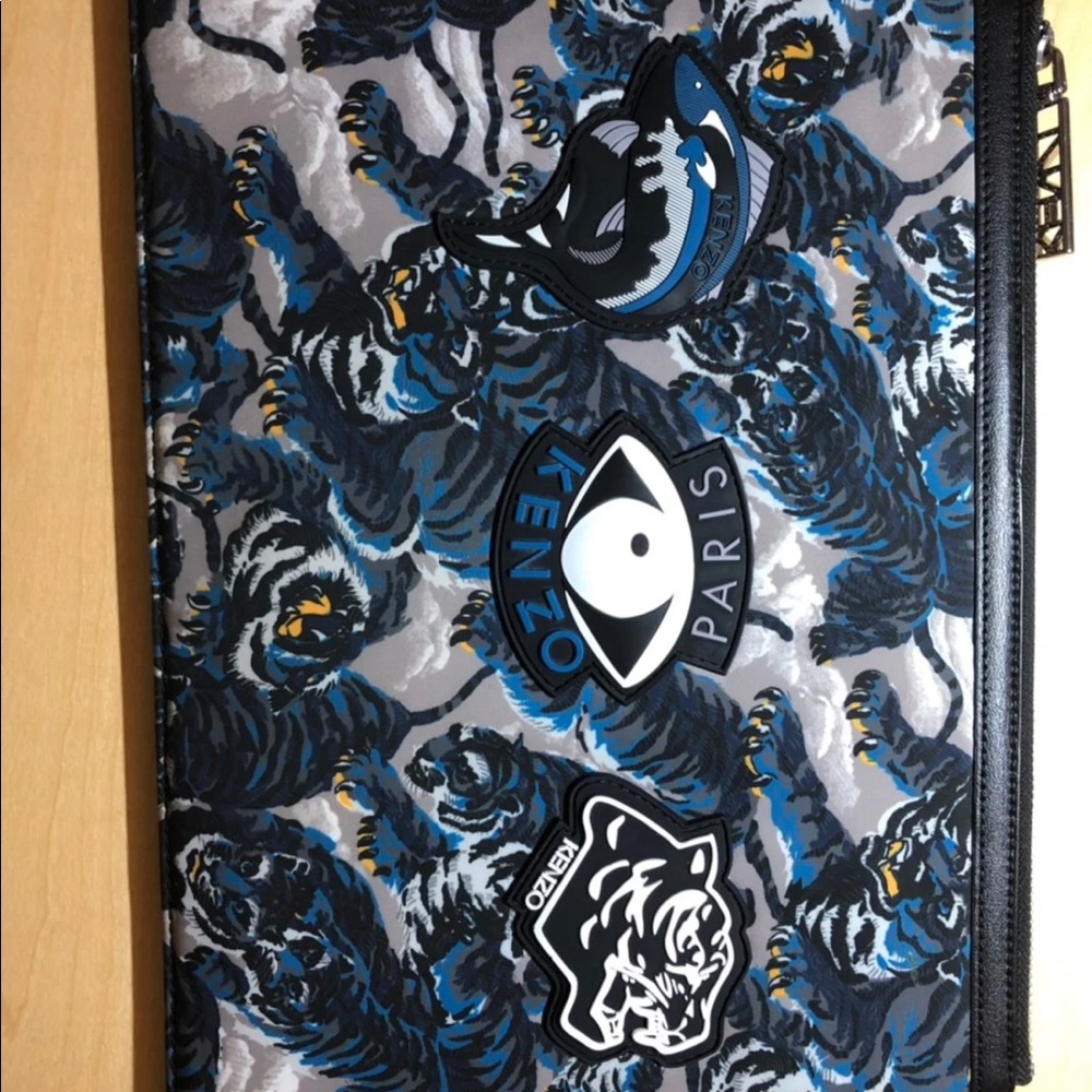 Basically New Kenzo Tiger Clutch